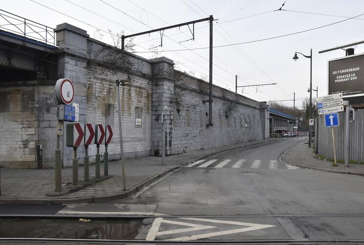 Vue de la rue de l’Ancienne Gare depuis la chaussée de Mons, (© ARCHistory, 2019)