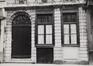 rue du Marché au Charbon 66. Ensemble de trois maisons traditionnelles, détail rez, 1984