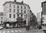 place Saint-Jean 6-8, angles rue des Éperonniers et Duquesnoy, 1980