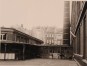 Boulevard Clovis 40 et rue de Gravelines 68, Athénée Adolphe Max, vue avant transformation du gymnase et du passage le reliant au bâtiment à front de rue, AVB/TP 84572 (1968)