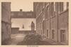 Bergense Steenweg 176, huidige kleuterschool en lagere school Sint-Maria, zicht vanop de koer naar de achterzijde tijdens het interbellum, (coll. Marcel Jacobs)