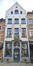 Rue du Marché au Charbon 42 à Bruxelles, maison plus ancienne mais avec une devanture de style rococo (vers 1750-1775), 2025