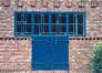 Fenêtre en T, à petits-bois, vitraux et volets, rue Maurice Liétard 56, Woluwe-Saint-Pierre, 1921, architecte Jean De Ligne, 2002