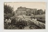 Zicht op bloemenperk en pad in het park van Vorst, richting Rochefortplein, foto, s.d. (ca.1950) , (Verzameling Belfius Bank © ARB-GOB)