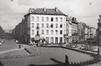 Vue de la place du Conseil vers les rues de Fiennes et Rossini vers 1956, (coll. Marcel Jacobs)