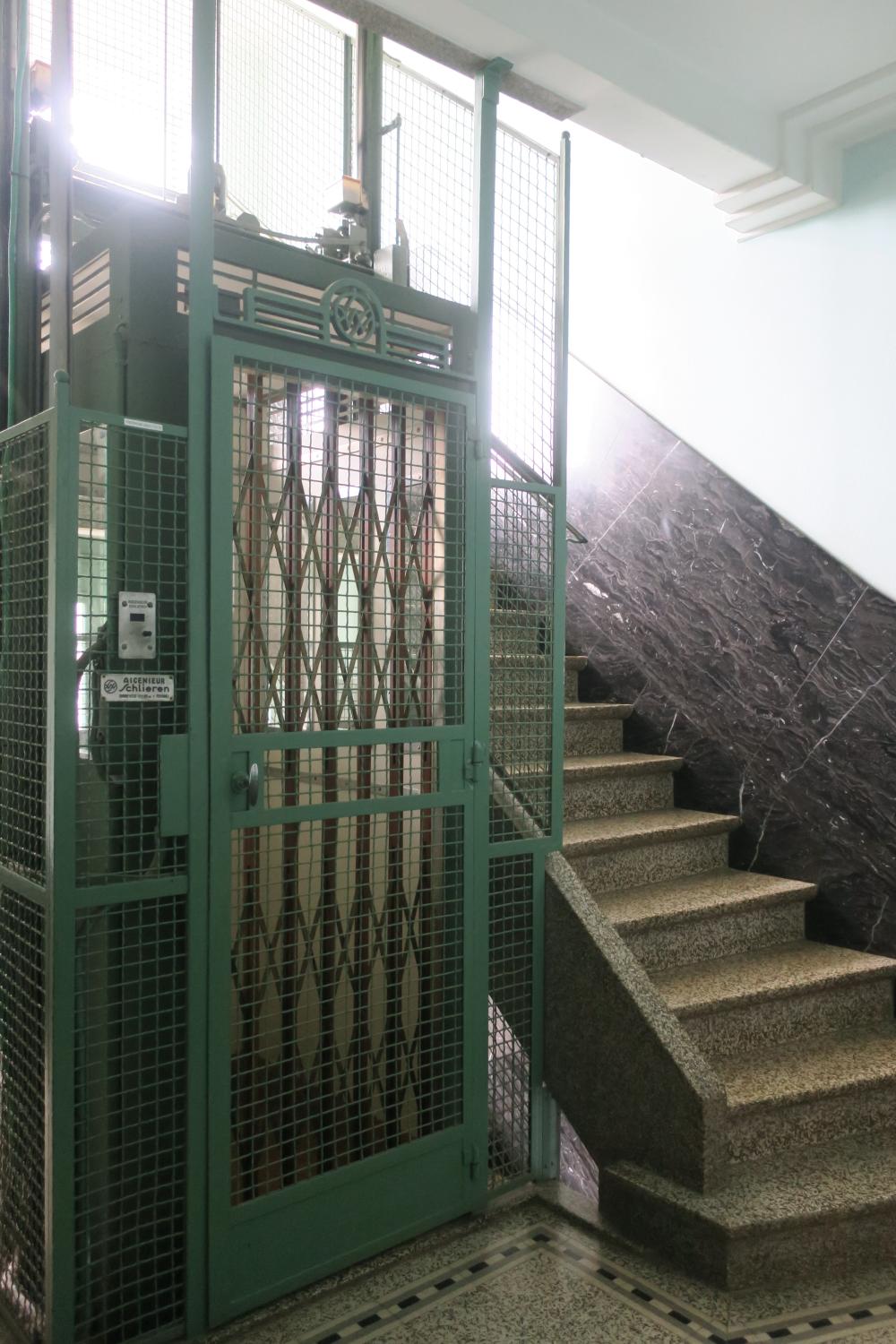 Avenue Franklin Roosevelt 108. Ascenseur au rez-de-chaussée © Homegrade, 2023