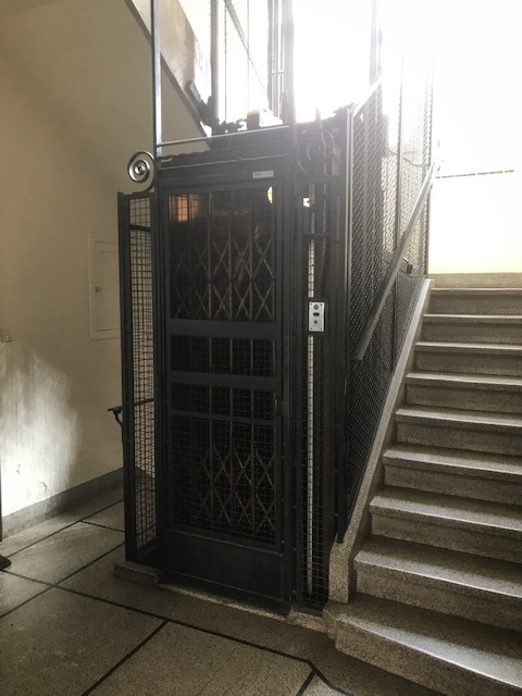 Rue de la Victoire 194A. Ascenseur au rez-de-chaussée, 2021