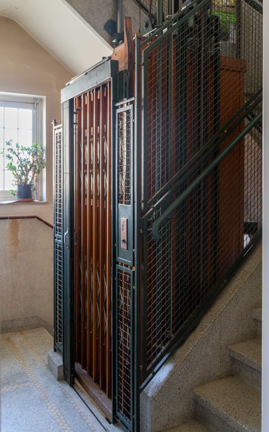 Rue Chopin 9. Ascenseur à un palier © Homegrade, 2022