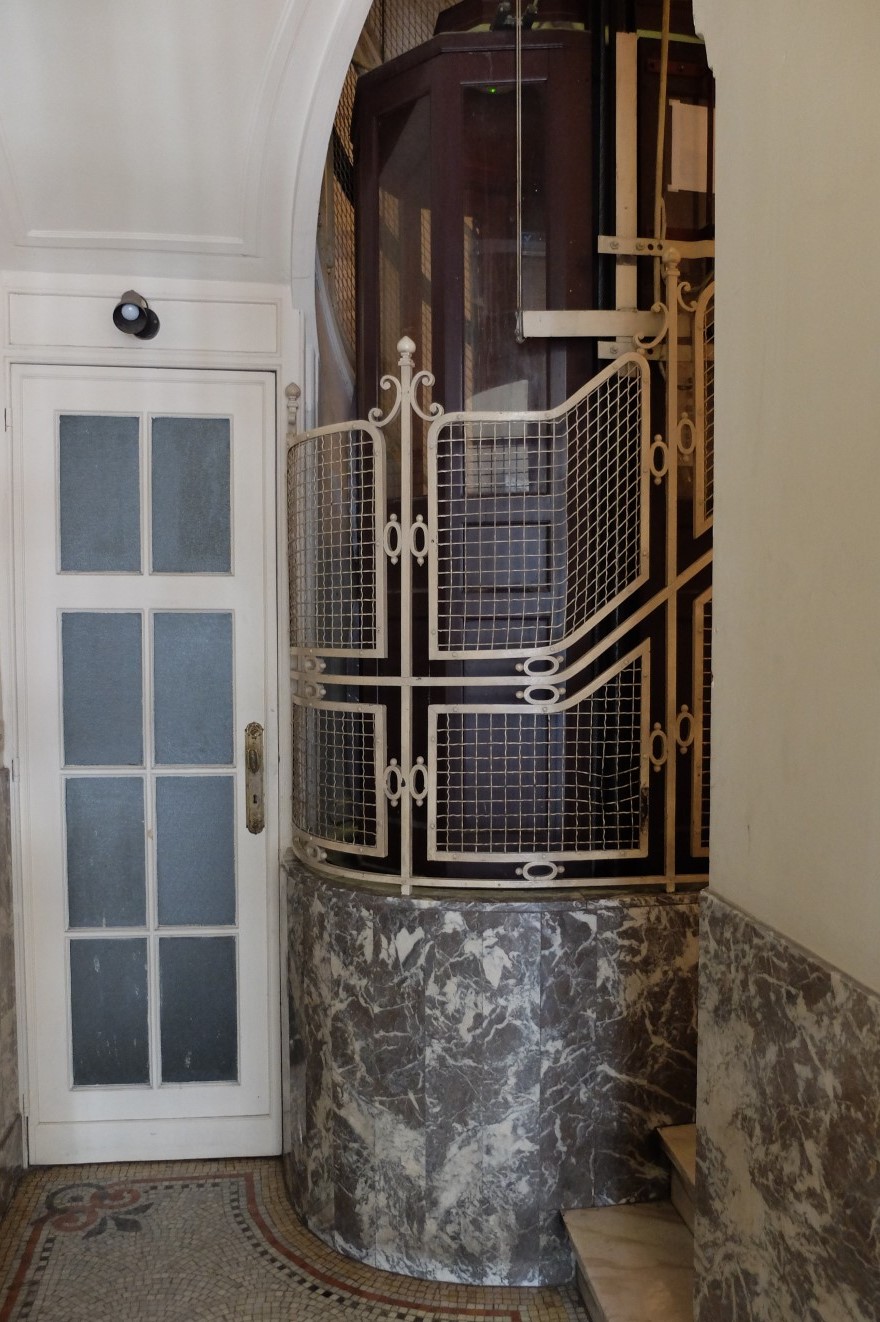 Rue Lambert Crickx 7. Ascenseur au rez-de-chaussée © Homegrade , 2021