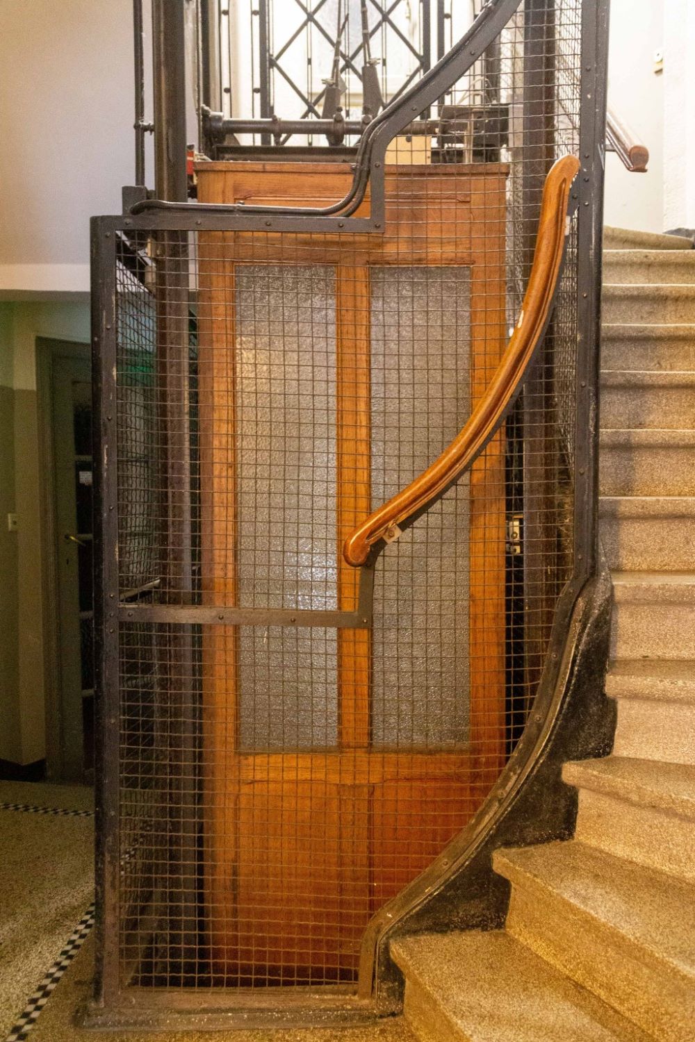 Avenue Brugmann 339. Ascenseur au rez-de-chaussée © Homegrade, 2022